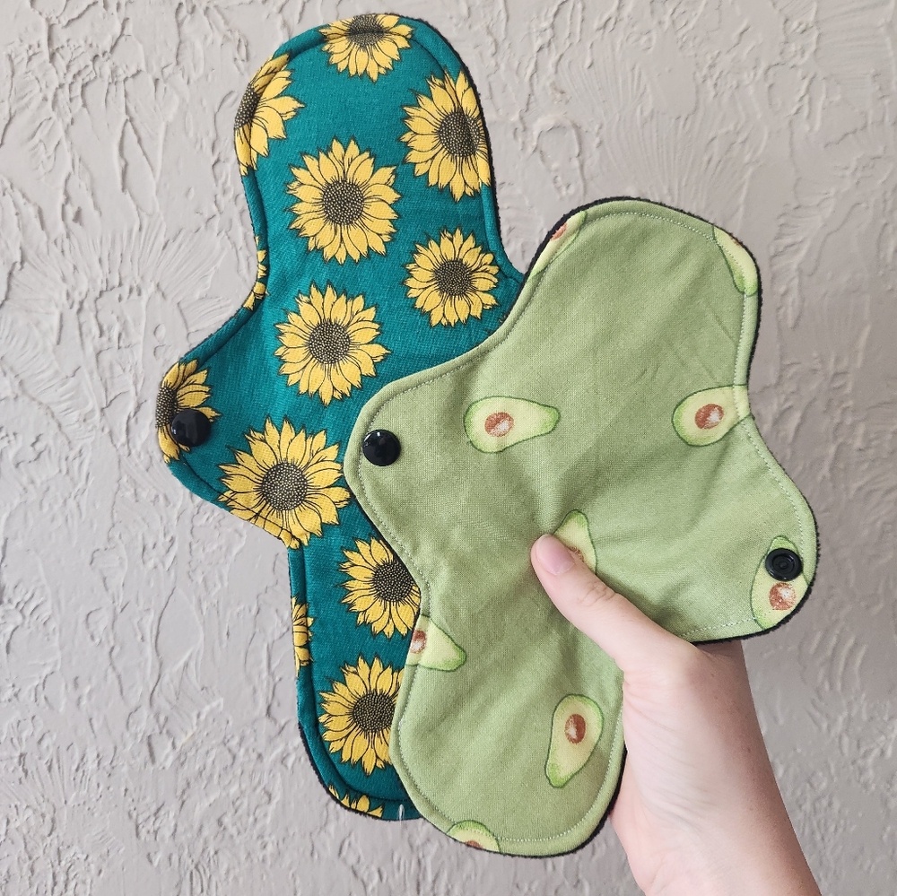Mother's Day Gift Ideas Set Of 2 Reusable Menstrual Cloth Pad Incontinent Pad